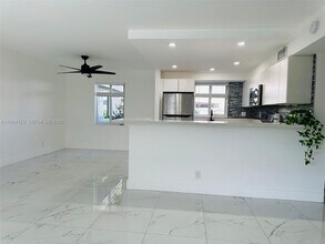 414 SE 14th St in Fort Lauderdale, FL - Building Photo - Building Photo