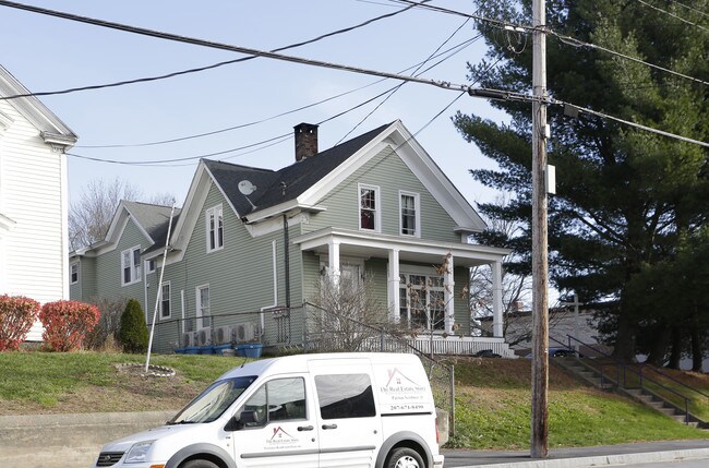 382 Main Street, Biddeford, Me 04005 in Biddeford, ME - Building Photo - Building Photo
