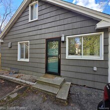 805 S Winding Dr in Waterford Township, MI - Building Photo - Building Photo