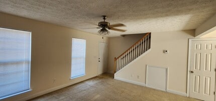 Hemingway Townhomes in Cleveland, GA - Foto de edificio - Building Photo