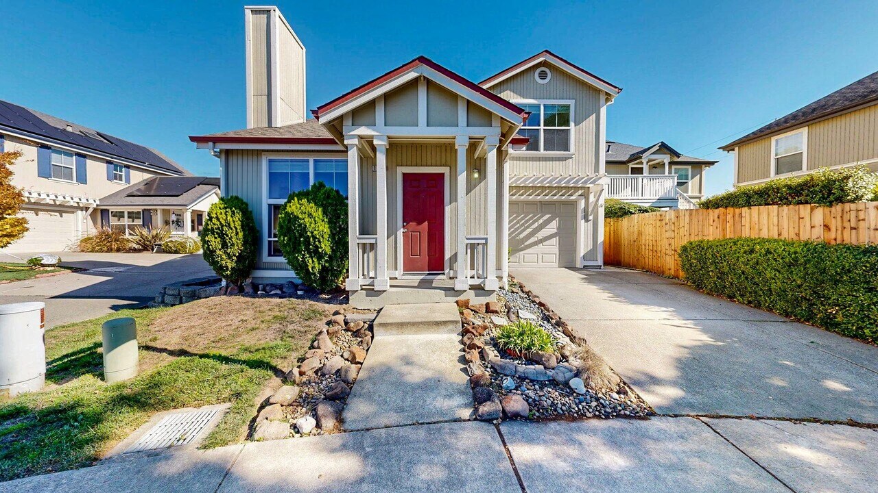 1284 Giffen Pl in Santa Rosa, CA - Building Photo