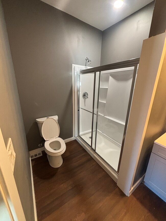 641 Broadway, Unit 1B in Watervliet, NY - Building Photo - Building Photo