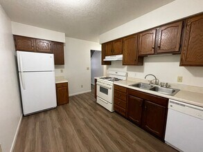 521 S Silverwood Ln in Goshen, IN - Building Photo - Building Photo