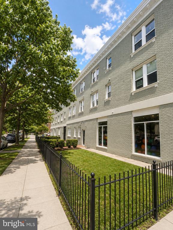 property at 1352 Longfellow St NW