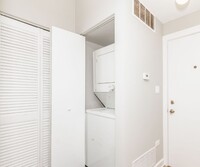 1649 N Paulina St, Unit 1R photo'