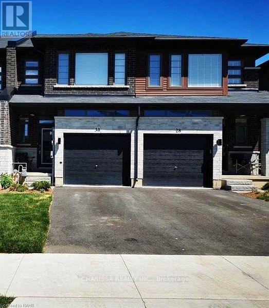 30 Greenwich Ave in Hamilton, ON - Building Photo