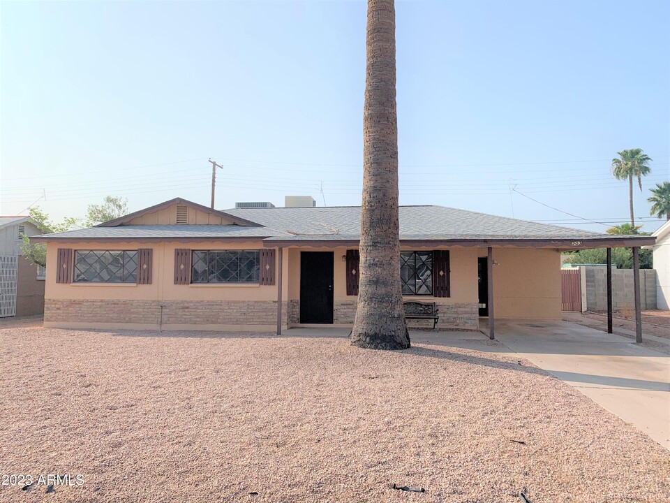 203 E Fillmore St in Tempe, AZ - Foto de edificio