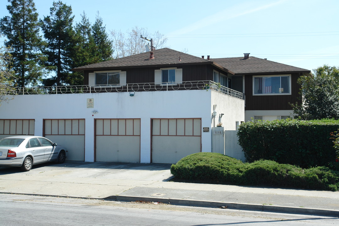 3158 Moorpark Ave in San Jose, CA - Building Photo