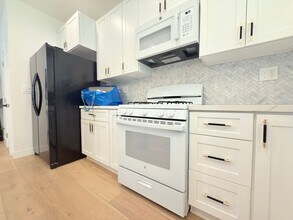 23430 Kilty Pl in Los Angeles, CA - Building Photo - Building Photo