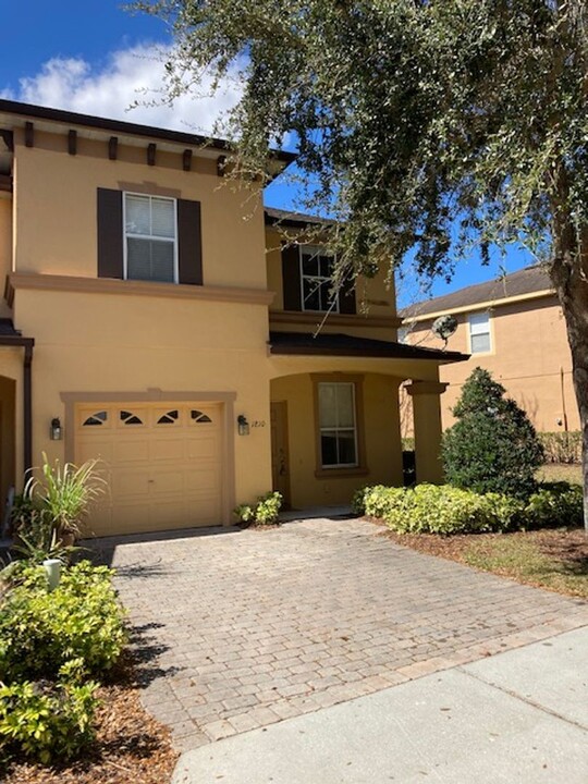 1810 Retreat View Cir in Sanford, FL - Building Photo