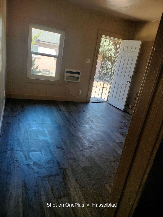 1107 7th St-Unit -Unit 2 in Modesto, CA - Building Photo - Building Photo