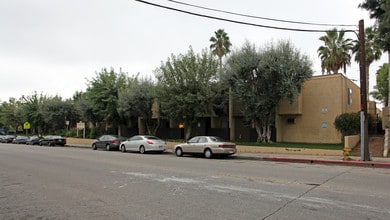 Lindley Northwood Apartments in Northridge, CA - Building Photo - Building Photo