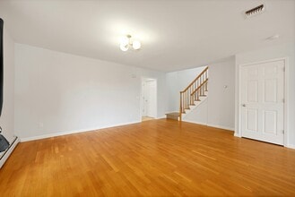 412B 1st St in Palisades Park, NJ - Building Photo - Building Photo