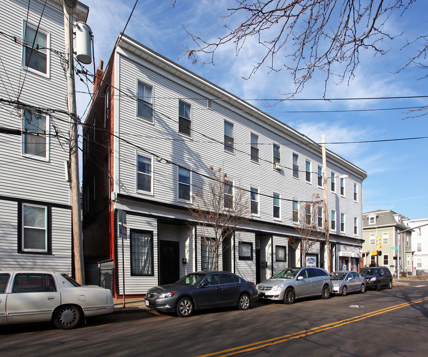 139-151 Columbia St in Cambridge, MA - Building Photo