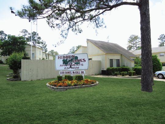 Hidden Oaks in Lufkin, TX - Foto de edificio