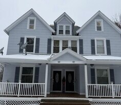 99 Ridge St in Manchester, CT - Building Photo