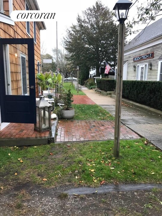 249 Main St in Amagansett, NY - Foto de edificio