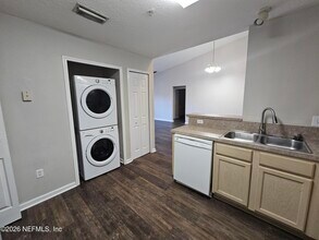 6051 Maggies Cir in Jacksonville, FL - Building Photo - Building Photo