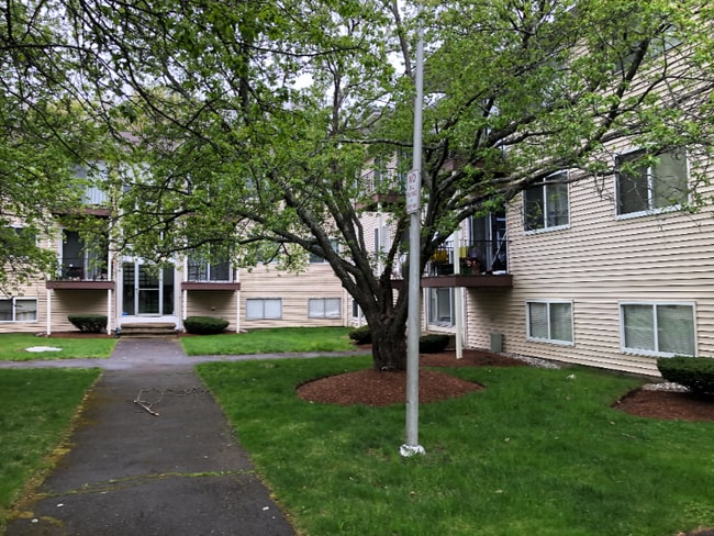 16 Appleton Park in Ipswich, MA - Building Photo - Building Photo