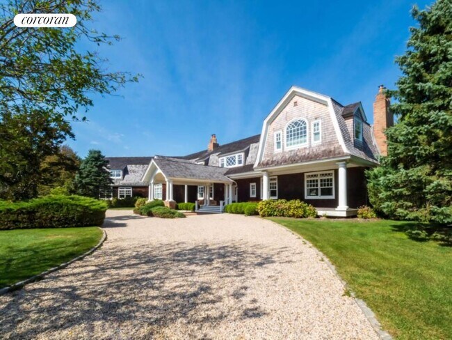 property at 7 Halsey Farm Dr