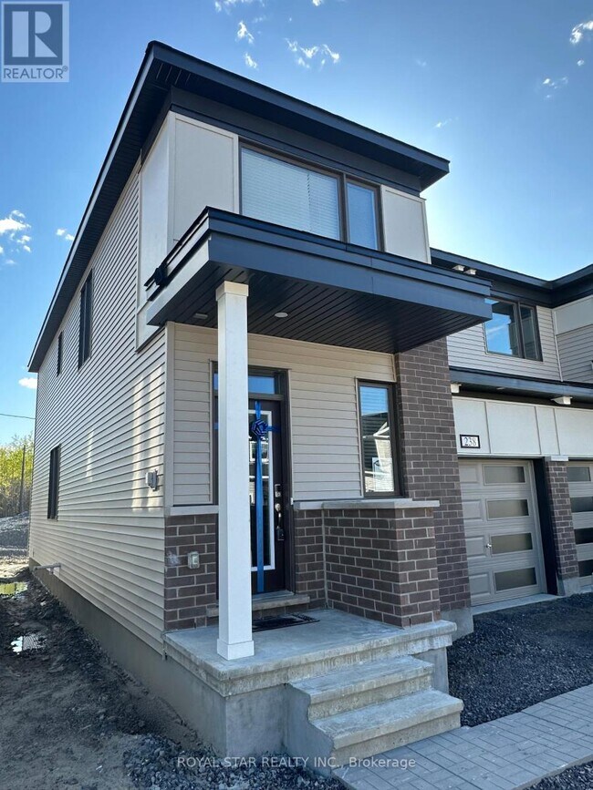 238 Billrian Cres in Ottawa, ON - Building Photo - Building Photo