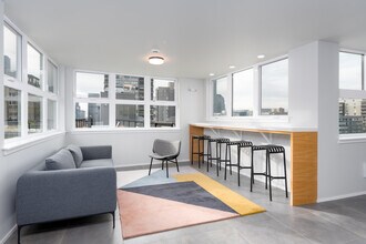 Summit Flats Contemporary Studios & Lofts in Seattle, WA - Building Photo - Interior Photo