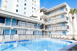 2711 S Ocean Blvd in Myrtle Beach, SC - Building Photo - Building Photo