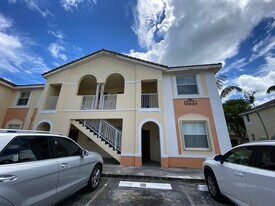 1568 SE 26th St, Unit 200 in Homestead, FL - Building Photo