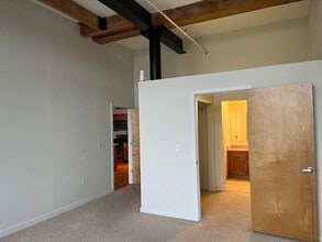 160 Fremont St in Worcester, MA - Foto de edificio - Building Photo