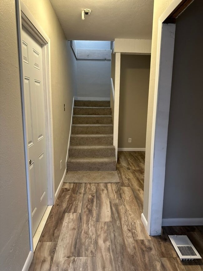 96-106 Forest Dr in Parkersburg, WV - Building Photo - Building Photo