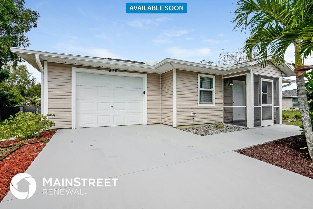 639 SW 4th Terrace in Cape Coral, FL - Building Photo