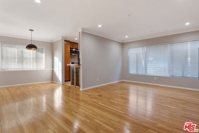 property at 1333 S Ogden Dr