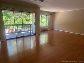175 Mill Pond Rd in Hamden, CT - Building Photo - Building Photo