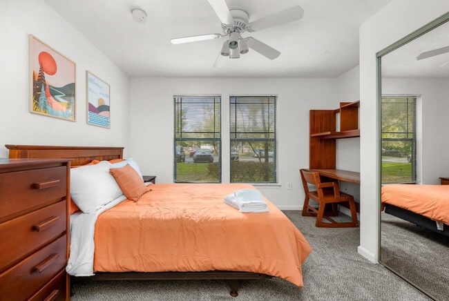 2503 Black Horse Loop