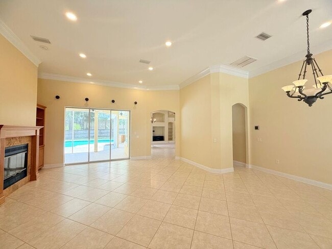 4157 Castle Gate Dr in Pace, FL - Building Photo - Building Photo