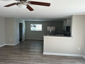 6018 Blossom Bend in San Antonio, TX - Building Photo - Building Photo