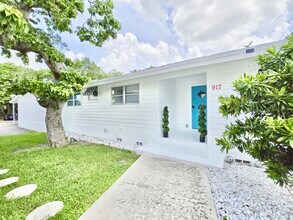 917 Market St in West Palm Beach, FL - Building Photo - Building Photo