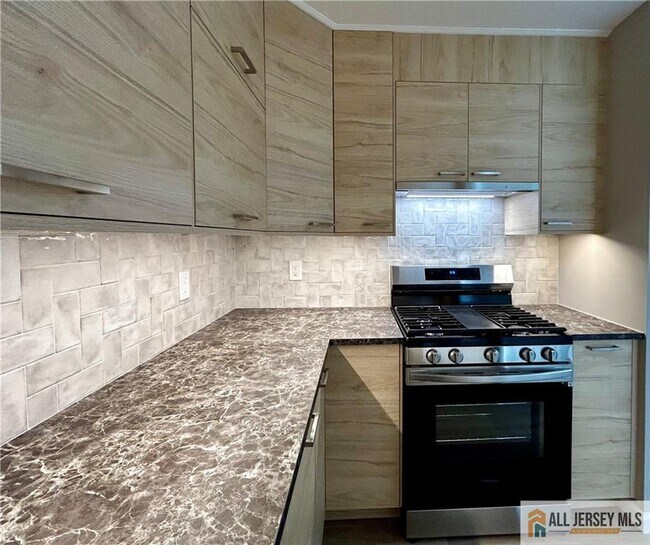 13 Sweetgum Ln in Monmouth Junction, NJ - Building Photo - Building Photo