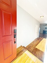 275 NE Miramar Cir in Bremerton, WA - Building Photo - Building Photo