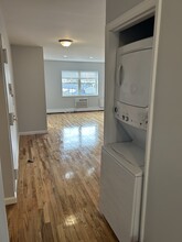 214 Beach 91st St, Unit 3 in Queens, NY - Building Photo - Building Photo