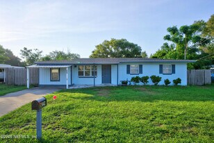 442 Ameca Ave in Orange Park, FL - Building Photo