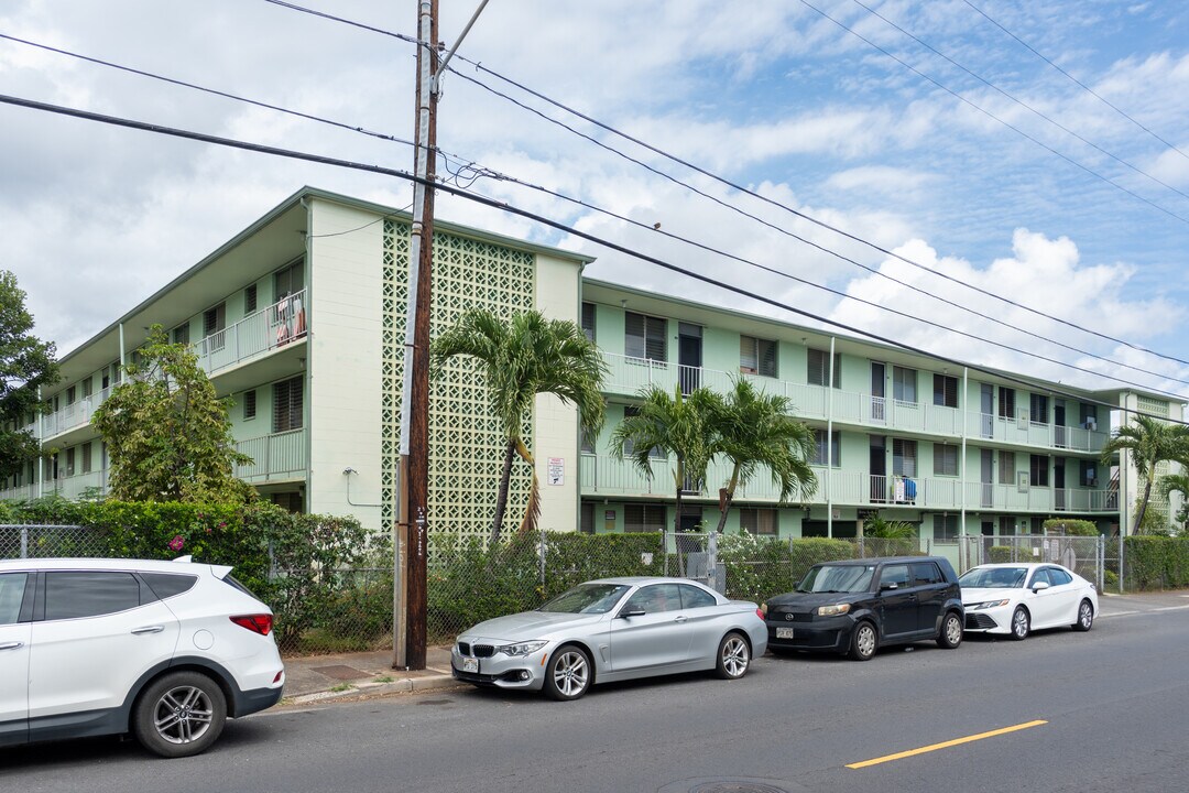 775 Mcneill St in Honolulu, HI - Foto de edificio