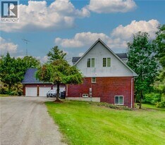 685 Briardean Rd in Cambridge, ON - Building Photo