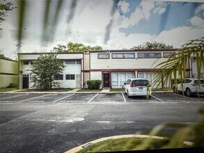 3984 Crayrich Cir in Orlando, FL - Building Photo - Building Photo