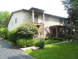 44 Southwoods Ave, Unit 3 in Youngstown, OH - Building Photo