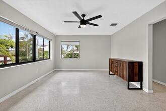 1331 N J Terrace in Lake Worth Beach, FL - Building Photo - Building Photo