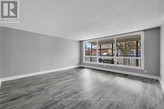 833 Maplewood Ave in Ottawa, ON - Building Photo - Building Photo