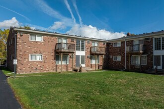 Montie Park Apartments in Lincoln Park, MI - Building Photo - Building Photo