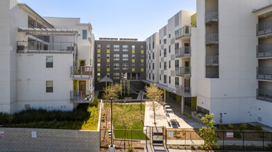 Amanecer Apartments in San Diego, CA - Building Photo - Building Photo