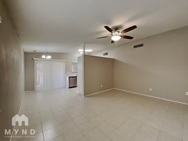 1132 Placerville St in Las Vegas, NV - Foto de edificio - Building Photo